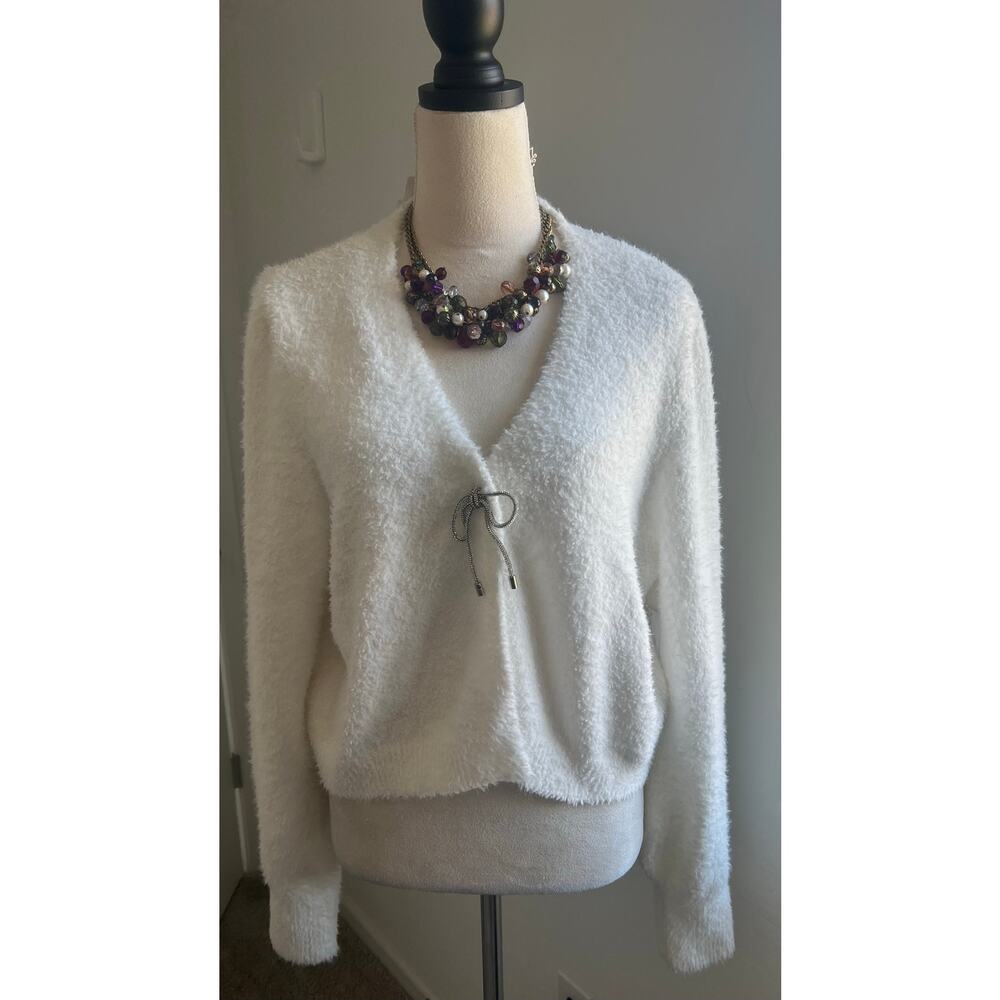 NWT STEVIE by Steve Madden White Fluffy LongSleeve V-Neck Crystal Bow Sweater XL